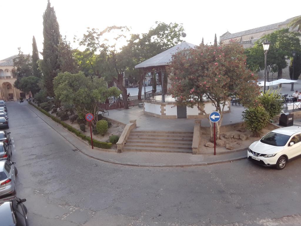 Apartamentos Sol De Mayo Úbeda Exteriör bild