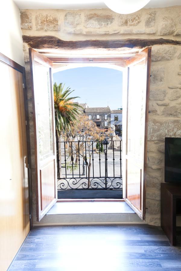 Apartamentos Sol De Mayo Úbeda Exteriör bild